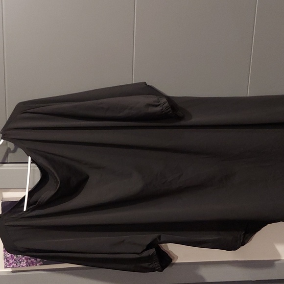 Dressy top - Picture 3 of 3